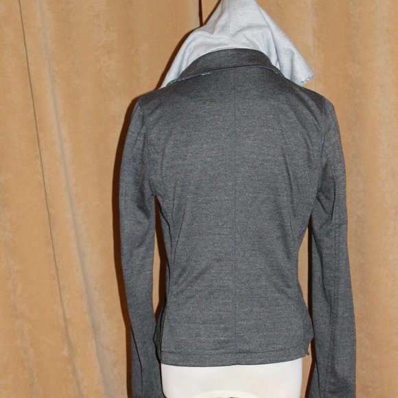 Timing Blazer with Hoodie - Picture 4 of 6